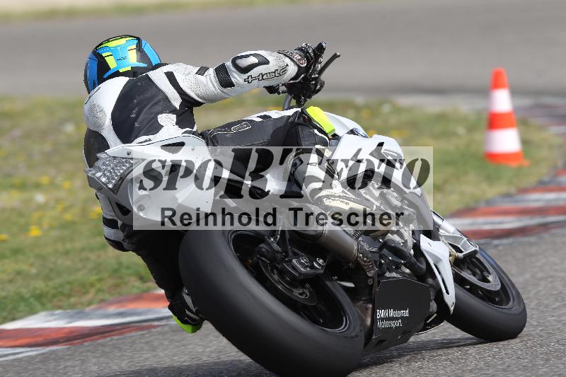 Archiv-2025/05 14.04.2025 Plüss Moto Sport ADR/Freies Fahren/86